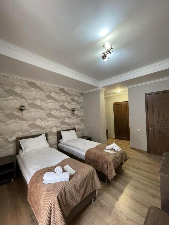 Hotel Shina Stepantsminda Exterior photo